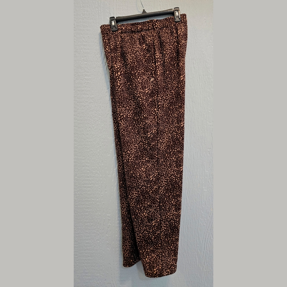 Fabletics Cozy Fleece Wide Leg Sweatpant - Medium - NWT - Picture 6 of 7